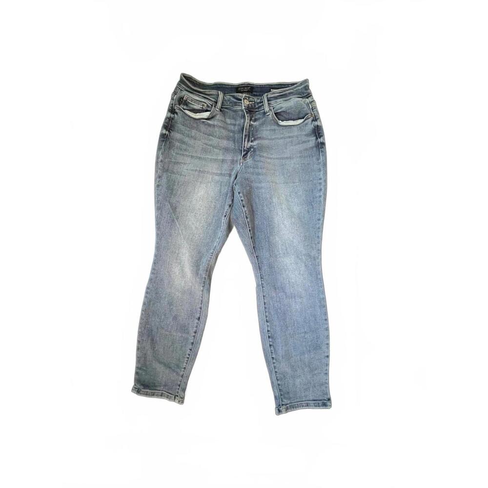 Judy Blue Light Blue Boyfriend Jeans
